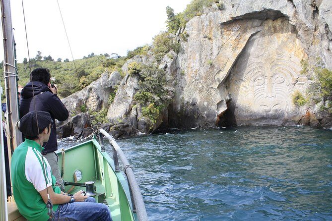 Lake Taup Mori Rock Carvings Scenic Cruise aboard Ernest Kemp - The Maori Rock Carvings: A Cultural and Visual Feast