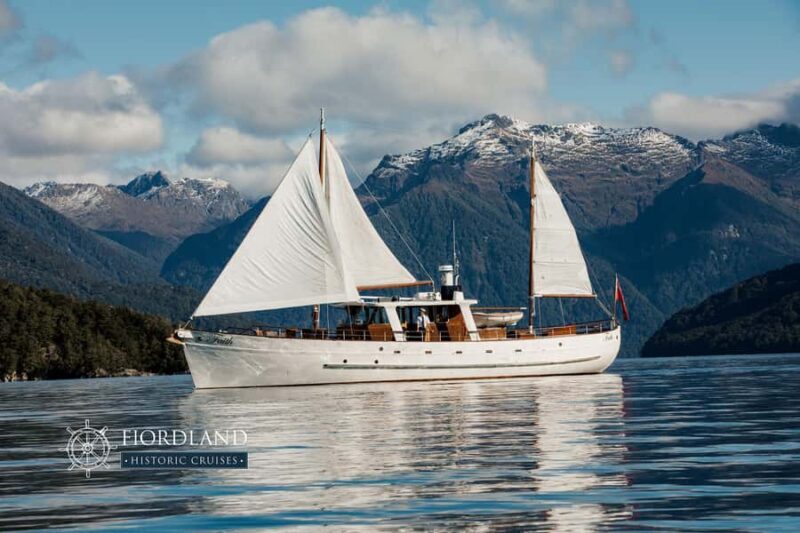 Lake Te Anau: 3-Hour Boat Cruise with Guided Walk - A Detailed Look at the Experience