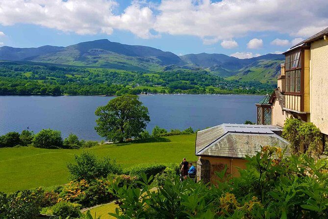 Lakes & mountains, spectacular scenery with an easy short walk - Key Points