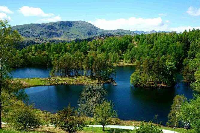 Lakes & mountains, spectacular scenery with an easy short walk - Frequently Asked Questions