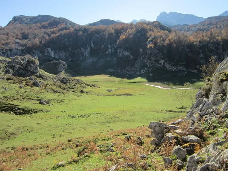 Lakes of Covadonga and Sanctuary of Covadonga: Guided and interpreted tour - Practical Tips Before You Go