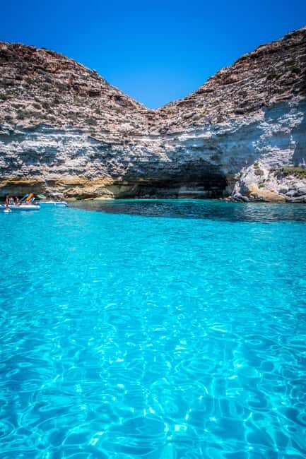 Lampedusa: Yacht excursion, swimming stops and typical lunch - FAQ