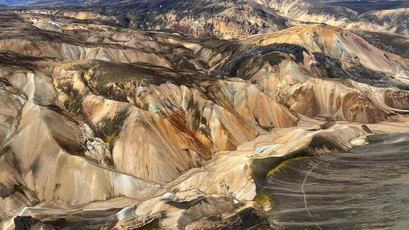 Landmannalaugar: Helicopter tour with 3 Landings - Experiencing Iceland from the Air: What to Expect