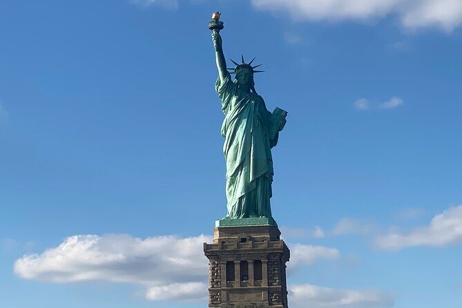 Landmark 60-minute NYC Cruise Near the Statue of Liberty - Who Should Consider This Tour?