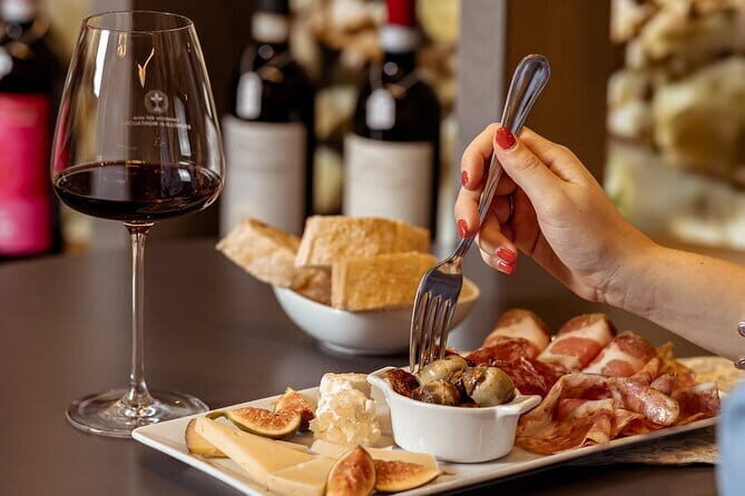 Lands of Brunello wine Pienza and Montalcino with Gourmet Lunch - FAQs