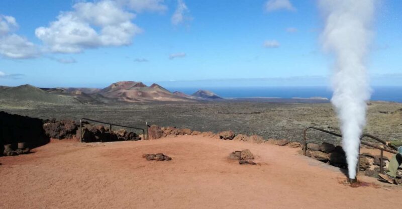 Lanzarote: 5-Hour Timanfaya National Park Southern Tour - Visiting La Geria: Vines in a Volcanic Landscape