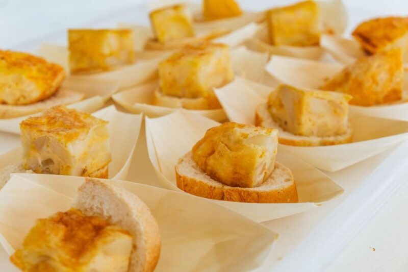 Lanzarote: Day Trip to the Papagayo Beaches by Catamaran - Lunch and Drinks: Tasty Food on Board