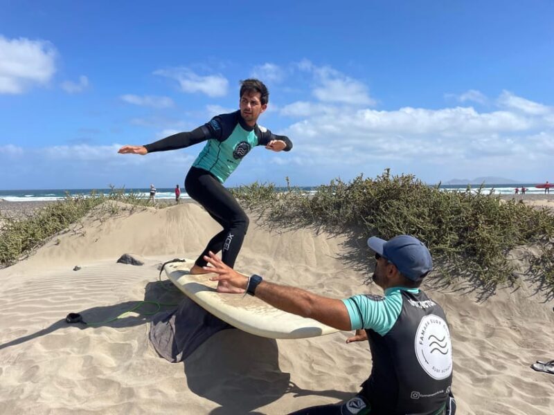 Lanzarote: dynamic surf lessons with friends or private lessons in Famara - Meeting Point & Logistics