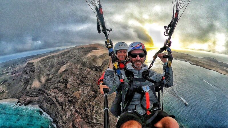 Lanzarote: Tandem Paragliding over Volcanoes & the Atlantic - The Guides and Safety Measures