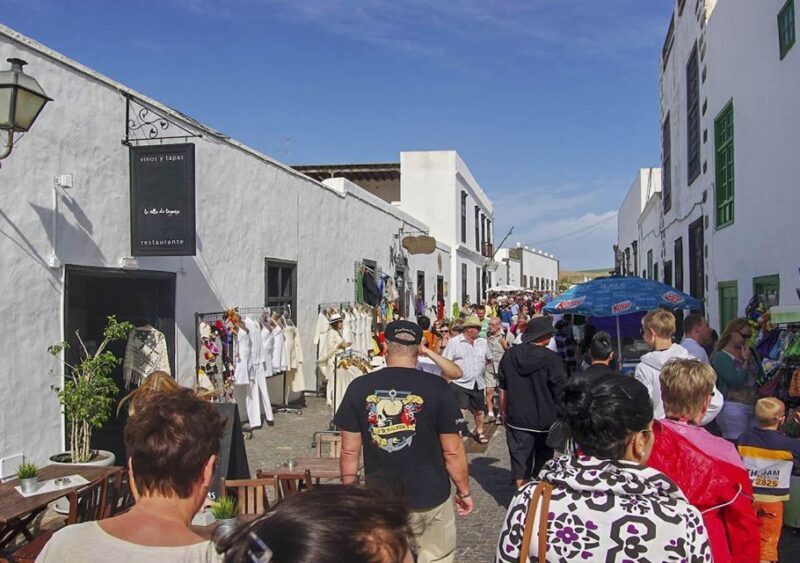 Lanzarote: Teguise Handicraft Market and La Graciosa Island - A Deep Dive into the Tour Experience