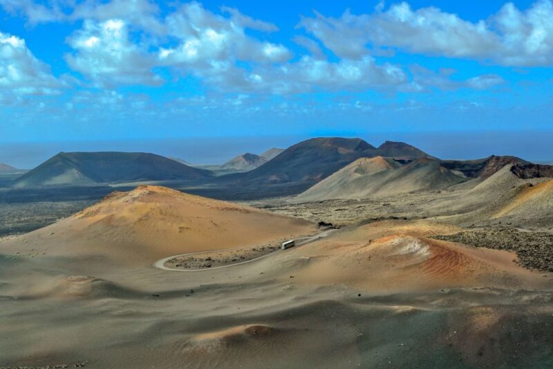 Lanzarote: Volcanos of Timanfaya and Caves Tour with Lunch - Key Points