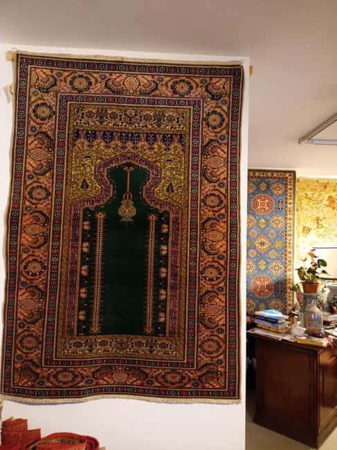 L'Aquila: Persian Carpet Tour with Tea and Q&A - Key Points