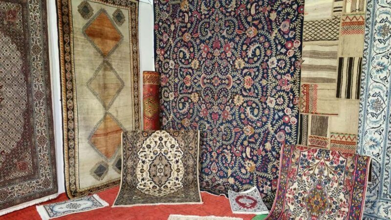 L'Aquila: Persian Carpet Tour with Tea and Q&A - FAQ