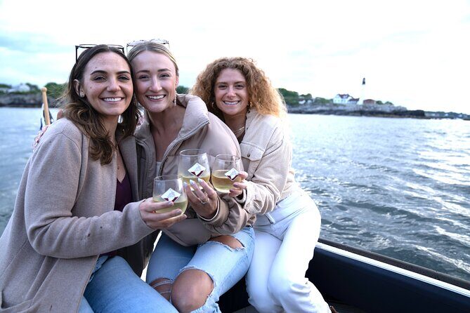 Large Group Private Wooden Boat Sightseeing & Lighthouse Charter - FAQ