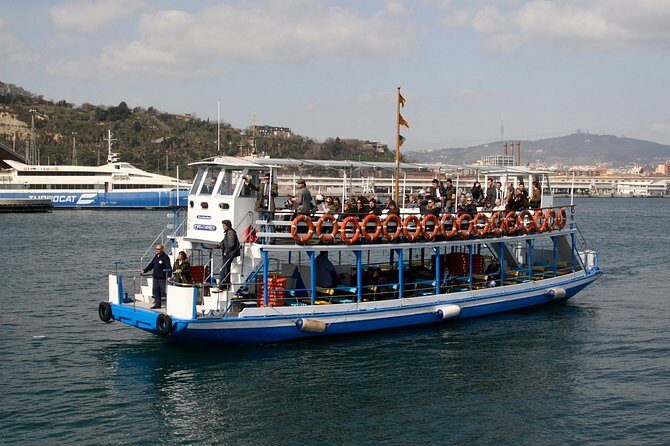 Las Golondrinas Barcelona 40-min Boat Tour - Key Points