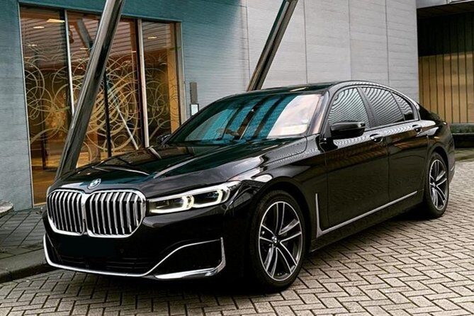 Las Vegas Airport LAS Private Transfer to Las Vegas City in Luxury Car - Key Points