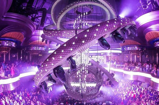 Las Vegas Club Crawl with Party Bus and Free Drinks - FAQ