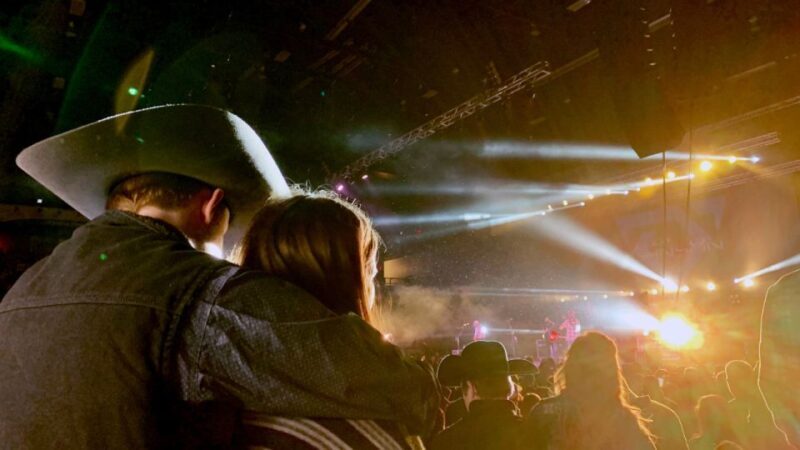 Las Vegas: Country Bar Crawl by Party Bus w/ Mixed Drinks - Authenticity and Experience