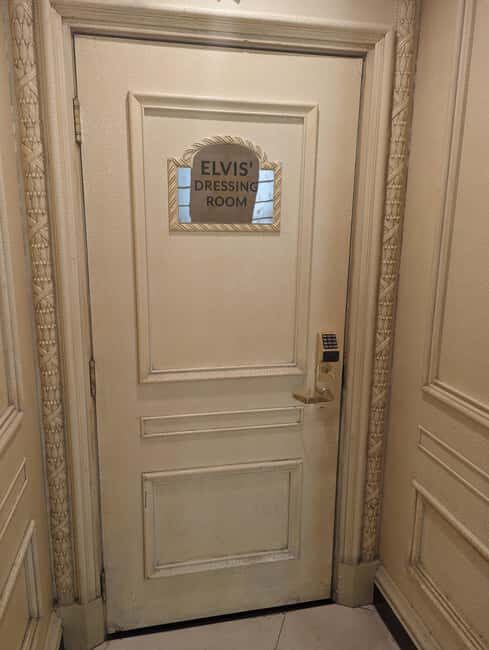 Las Vegas: Elvis Presley History Walking Tour of Landmarks - Practical Details & Considerations