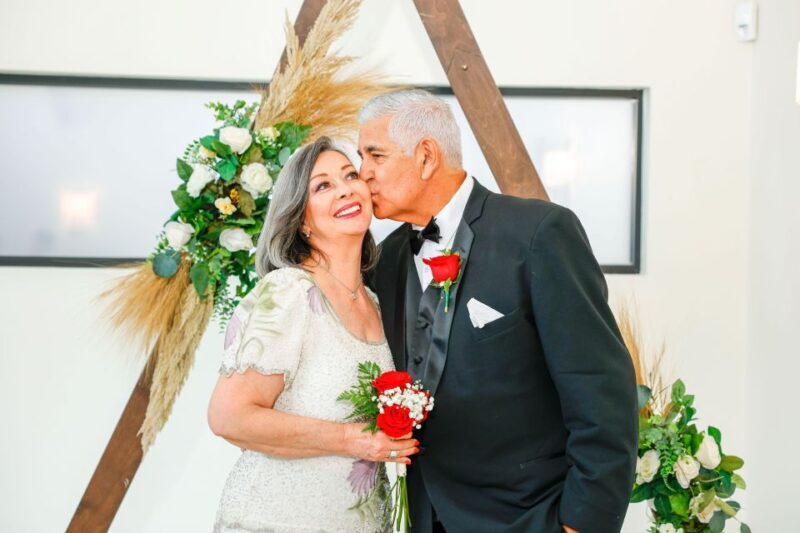 Las Vegas: Elvis Themed Wedding with Limousine - Is It Worth the Price?