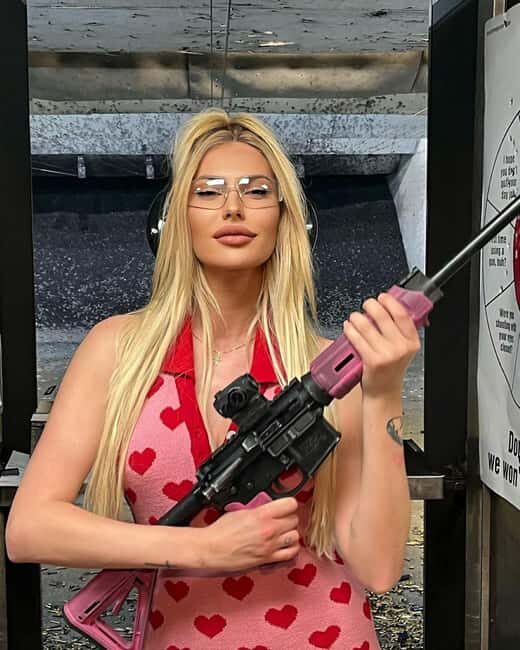 Las Vegas: Femme Fatale Shooting Experience - What Is the Femme Fatale Shooting Experience?