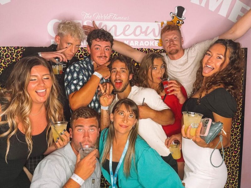 Las Vegas Fremont Street Bar Crawl (party bus add-on option) - The Experience and the Guides