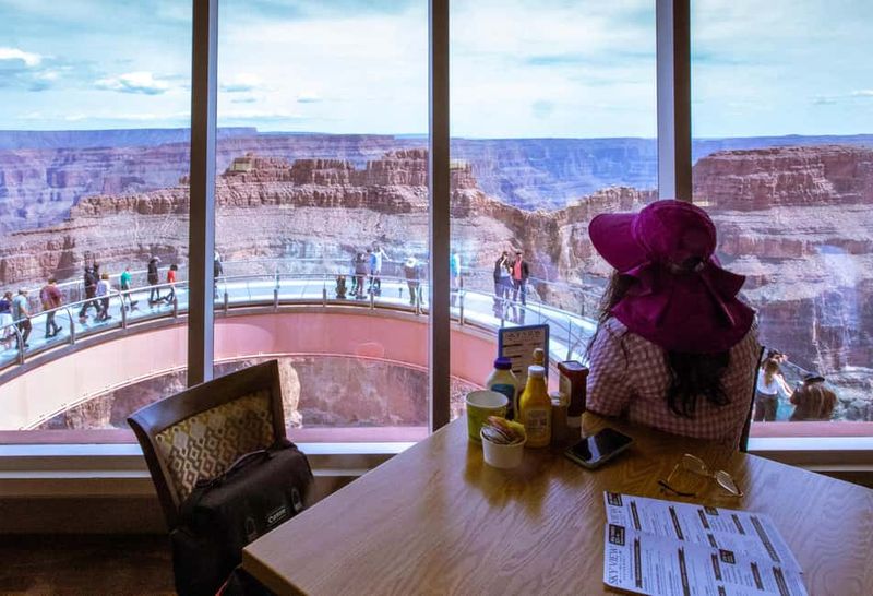 Las Vegas: Grand Canyon West & Hoover Dam Tour + Breakfast - The Bus Experience: AC, Water, and Helpful Breaks