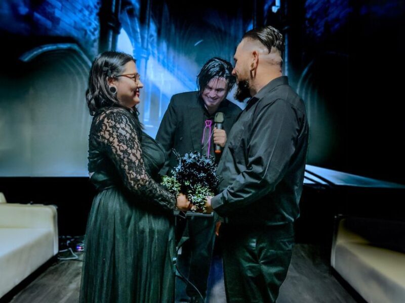 Las Vegas: Haunted House Wedding Ceremony + Photography - What to Expect from Your Haunted House Wedding Experience