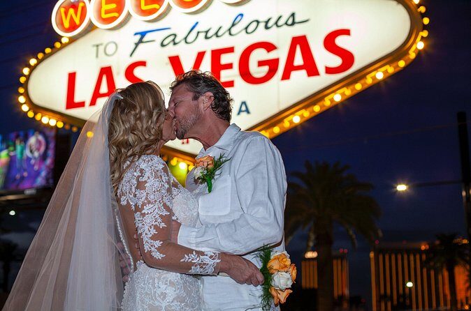 Las Vegas Iconic Photo Shoot: Best Locations & Memories - Real Traveler Insights (Based on Available Reviews)