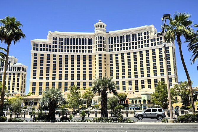 Las Vegas Limo Bus Sightseeing Tour with Iconic Photo Stops - Who Would Love This Tour?