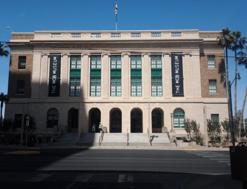 Las Vegas: Mobsters, Casinos, and Speaky Bar Crawl - Who Should Consider This Tour?