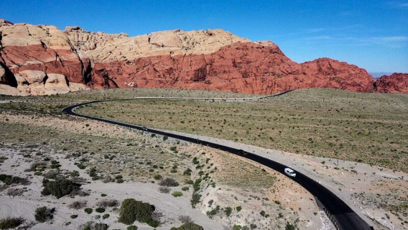 Las Vegas: Mojave, Red Rock Sign and 7 Magic Mountains Tour - FAQs