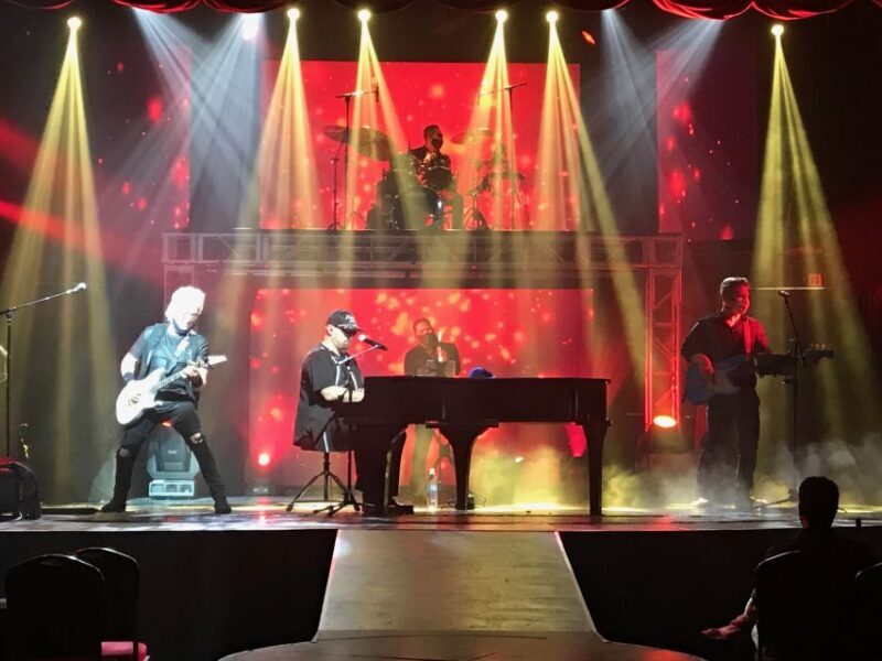 Las Vegas: Piano Man by Kyle Martin Live Show Tickets - What Are the Downsides?