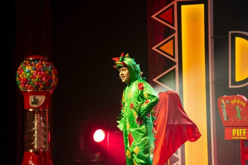 Las Vegas: Piff the Magic Dragon Show at the Flamingo - Who Should Consider This Show?