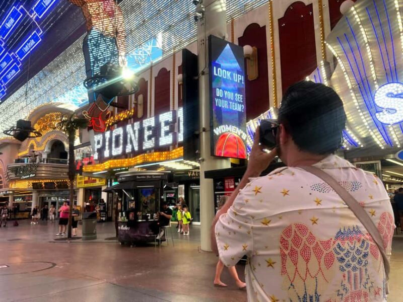 Las Vegas: Polaroid Photo Walking Tour in Vintage Downtown - Key Points