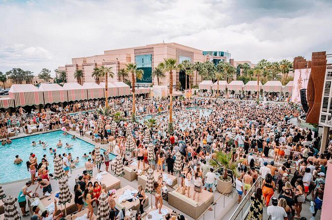 Las Vegas Pool Crawl with Party Bus & Free Drinks - FAQ