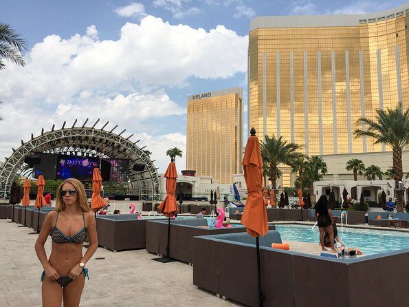 Las Vegas Pool Party Tour - What to Expect from the Las Vegas Pool Party Tour