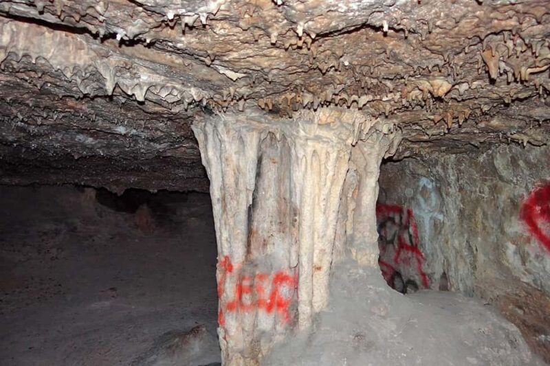 Las Vegas Red Rock Canyon Hiking Adventure & Secret Cave - FAQs