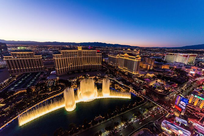 Las Vegas Strip Highlights by Helicopter at Night - What to Expect from the Tour
