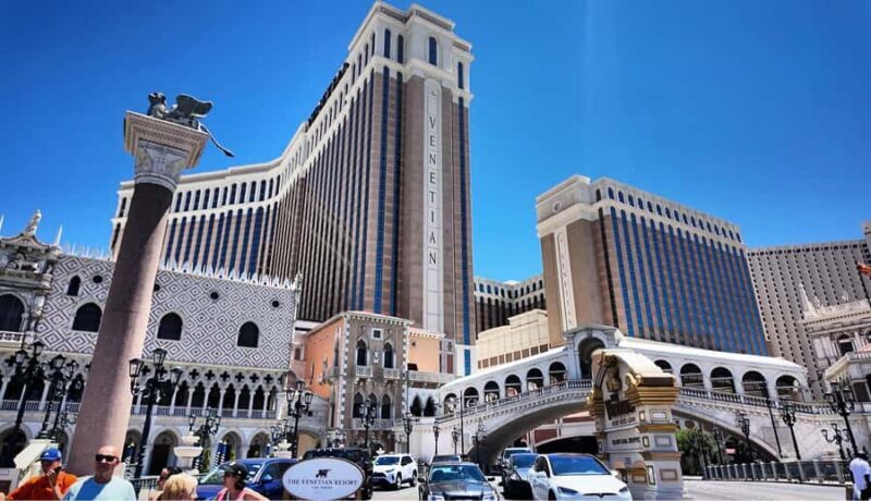 Las Vegas Strip: Sightseeing Tour with Photo-Ops by Limo Bus - Practical Details and Considerations