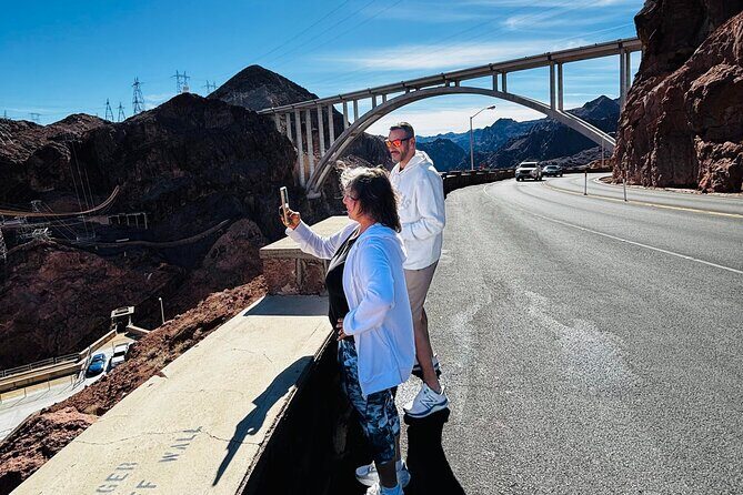 Las Vegas Tour to Grand Canyon, Hoover Dam & 7 Magic Mountains - What to Expect from the Tour