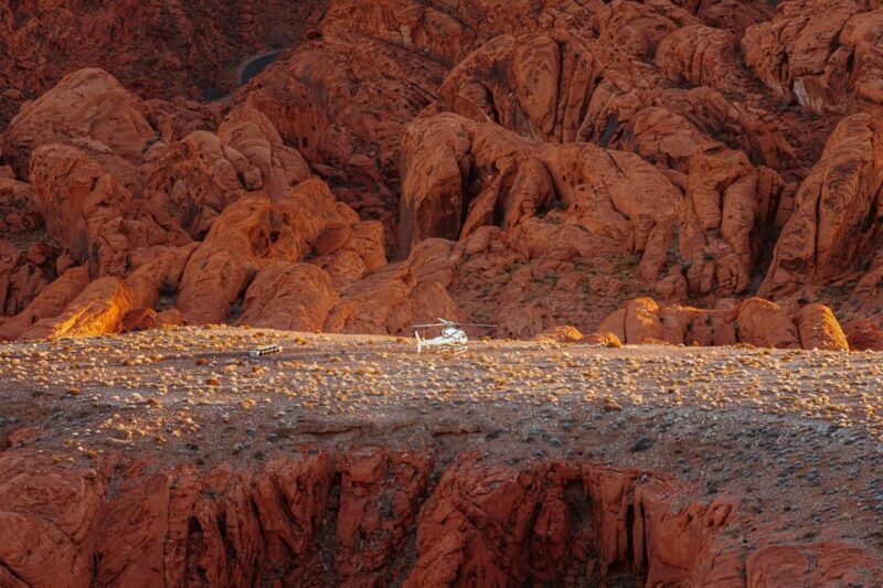 Las Vegas: Valley of Fire Helicopter with Scenic Landing - The Experience: What to Expect From Start to Finish