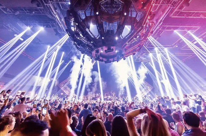 Las Vegas: VIP Club Crawl with Party Bus, Express Entry & Drinks - FAQ