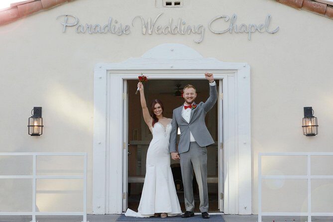 Las Vegas Wedding at Paradise Wedding Chapel - What’s Included and What’s Not