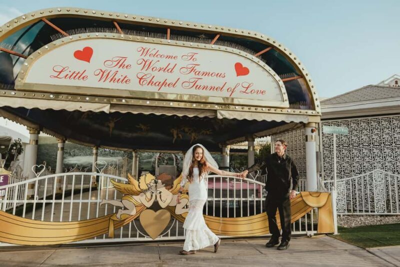 Las Vegas: Wedding Chapel Photography Session - Key Points