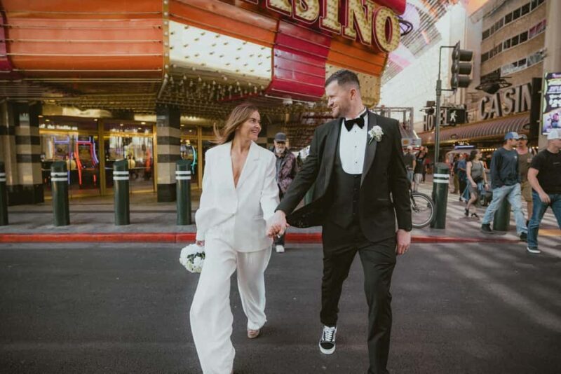 Las Vegas: Wedding Chapel Photography Session - FAQ