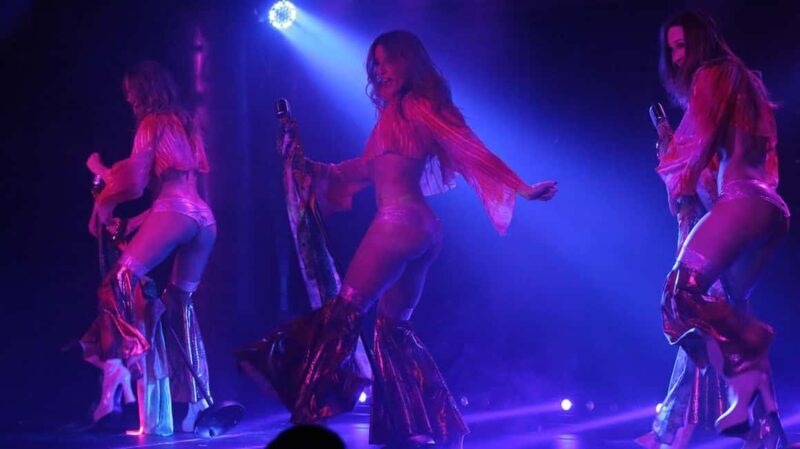 Las Vegas: X Rocks at Horseshoe Las Vegas - What Is X Rocks in Las Vegas?