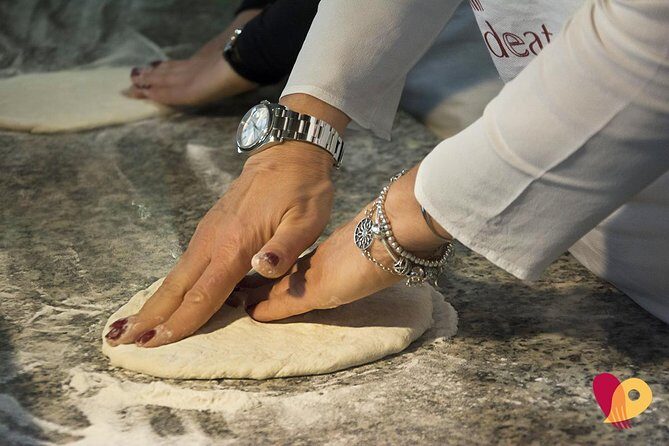 Last Lap! 1h Pizza Class in Rome - What to Expect from this Pizza Class