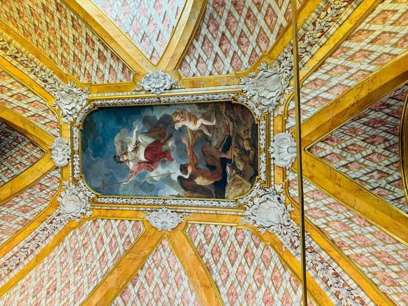 Last Minute Vatican Guided Tour - A Closer Look at the Experience