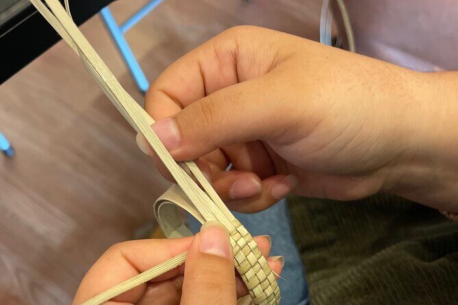 Lauhala Bracelet Craft Class on Maui - Key Points